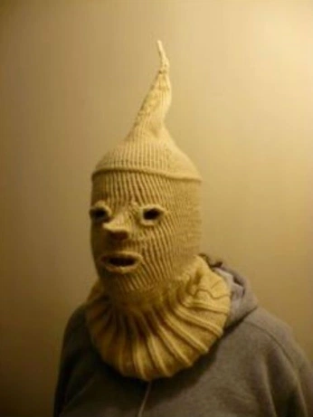 A cover of "Ery" cluster. The owner is shadowpraiser. The cluster consists of 16 elements.