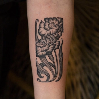 A cover of "Tattoo" cluster. The owner is igwana. The cluster consists of 5 elements.