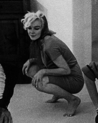 A cover of "BLackAndWhite" cluster. The owner is btcsugardaddy. The cluster consists of 1 element.