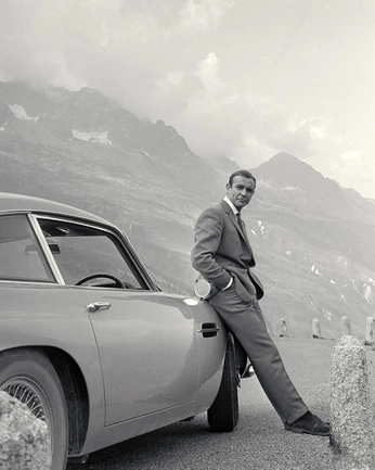 A cover of "car" cluster. The owner is remadestudio. The cluster consists of 16 elements.