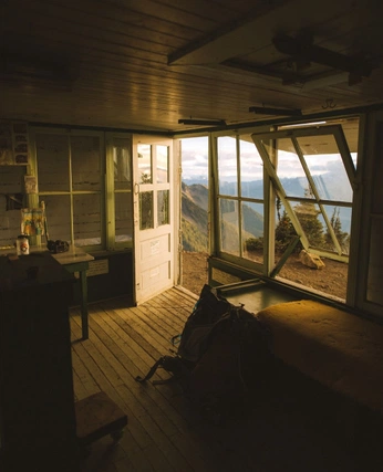 A cover of "Firewatch" cluster. The owner is didoschka. The cluster consists of 6 elements.