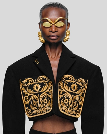 A cover of "b embroidery" cluster. The owner is danelion. The cluster consists of 8 elements.