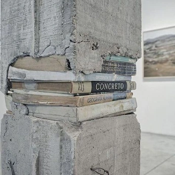 A cover of "books" cluster. The owner is vincentvnh. The cluster consists of 14 elements.