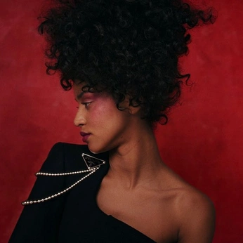 A cover of "Art reference" cluster. The owner is ruetyrian. The cluster consists of 450 elements.