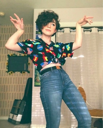 A cover of "Avery the Everyone" cluster. The owner is adhdtinker. The cluster consists of 44 elements.