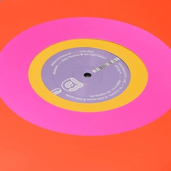 A cover of "9th poetry." cluster. The owner is m00nzzzz. The cluster consists of 1 element.