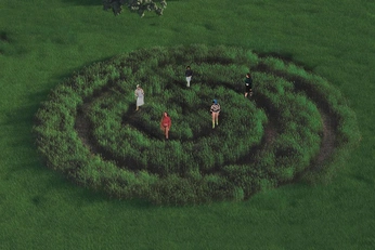 A cover of "veillée" cluster. The owner is absenceofechoes. The cluster description is "i gathered you here to hide from some vast unnameable fear". The cluster consists of 48 elements.