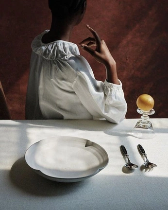 A cover of "Photography" cluster. The owner is linah. The cluster consists of 2 elements.