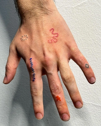 A cover of "Tattoos" cluster. The owner is infatuation.art. The cluster consists of 175 elements.