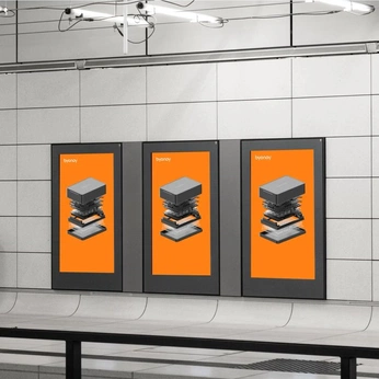 A cover of "Shiftter" cluster. The owner is yyoohh. The cluster consists of 43 elements.