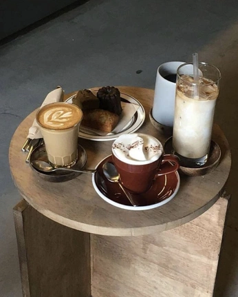 A cover of "Eyddos.madridz" cluster. The owner is elisabettasorinn. The cluster consists of 21 elements.