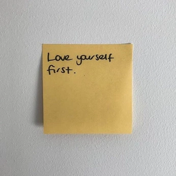 A cover of "Quotes" cluster. The owner is lylli. The cluster consists of 16 elements.