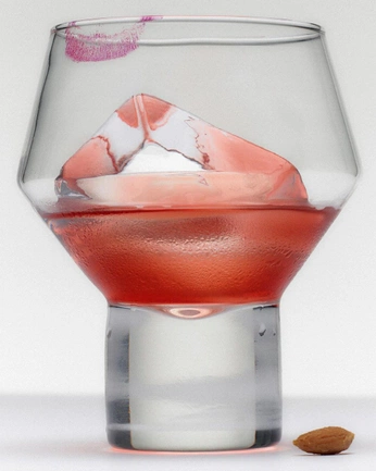 A cover of "LB" cluster. The owner is coraliedc. The cluster consists of 37 elements.