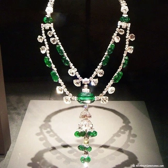 A cover of "Jewelry" cluster. The owner is ellalsan. The cluster consists of 485 elements.