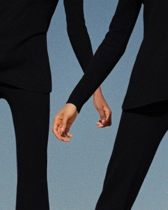 A cover of "Fashion / Creative" cluster. The owner is zlatag. The cluster consists of 2 elements.