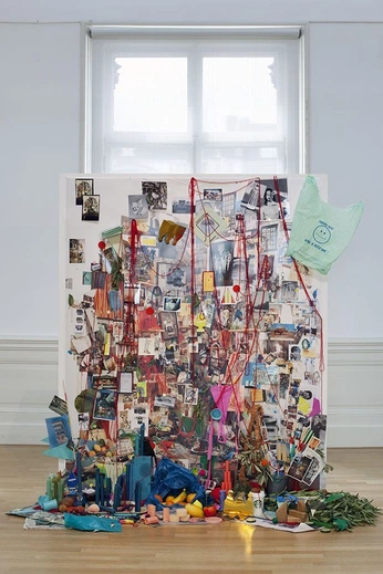 A cover of "installations" cluster. The owner is eorrillo22. The cluster consists of 10 elements.