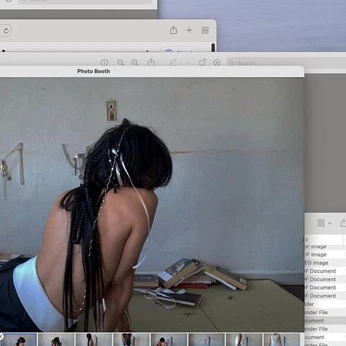 A cover of "fragmented" cluster. The owner is lastflowers. The cluster consists of 39 elements.