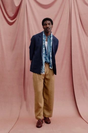 A cover of "Ada fotos" cluster. The owner is dhery. The cluster consists of 12 elements.