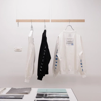 A cover of "BW-LHC" cluster. The owner is leonofsky. The cluster consists of 142 elements.