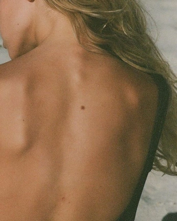 A cover of "bones" cluster. The owner is sofiaoli. The cluster consists of 20 elements.