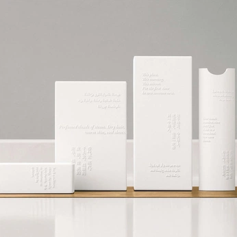A cover of "Minimalist Packaging" cluster. The owner is otherness. The cluster consists of 8 elements.