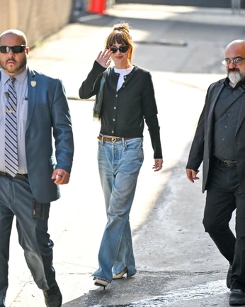 A cover of "aw25" cluster. The owner is sbllbastos. The cluster consists of 2 elements.