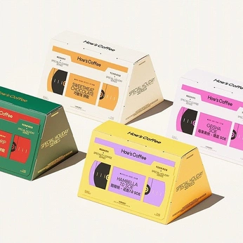 A cover of "packaging" cluster. The owner is omni.ch. The cluster consists of 30 elements.