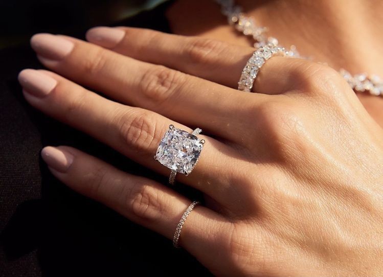 A diamond ring from the Sun, Soul, and Something Sparkling collection by Dan Mor Diamonds.