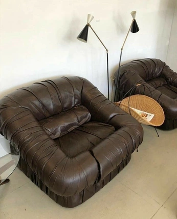 A cover of "interior" cluster. The owner is fhhtfcjjy. The cluster consists of 21 elements.