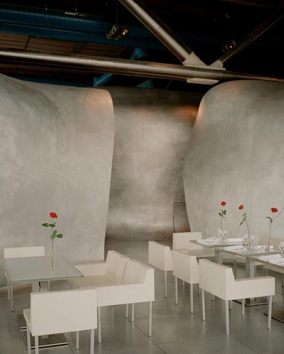 An Instagram carousel post added by olium on Dec 11, 2023. The author is @seandavidson.