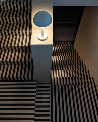 A cover of "Funky" cluster. The owner is mothballknits. The cluster consists of 72 elements.