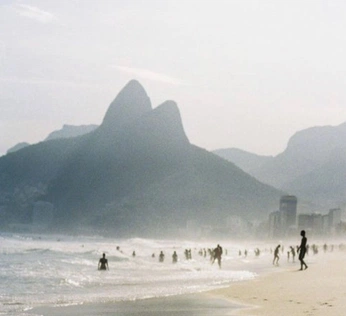 A cover of "bite the bullet" cluster. The owner is itslouisa. The cluster consists of 10 elements.