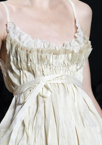 A cover of "cloth" cluster. The owner is alth3a. The cluster consists of 16 elements.