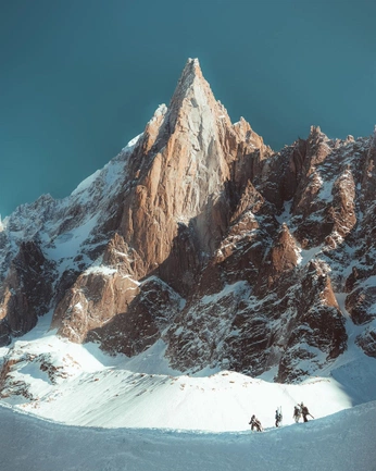 A cover of "Peak." cluster. The owner is zertyx. The cluster consists of 5 elements.