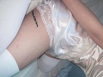 A cover of "minimalism" cluster. The owner is summernotwinter. The cluster consists of 84 elements.