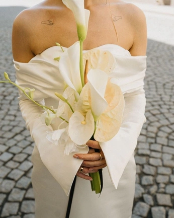 A cover of "wedding" cluster. The owner is suusu. The cluster consists of 8 elements.