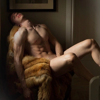 A cover of "Masculine poses" cluster. The owner is krous. The cluster consists of 8 elements.