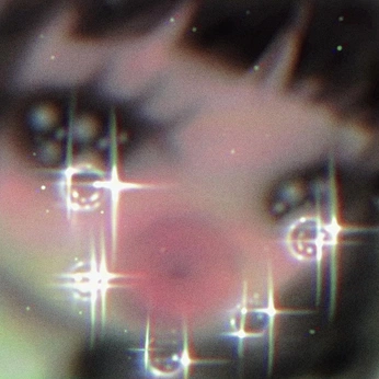 A cover of "etereal" cluster. The owner is renaster. The cluster consists of 6 elements.