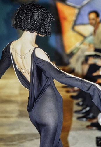 A cover of "john galliano" cluster. The owner is aadaa. The cluster consists of 15 elements.