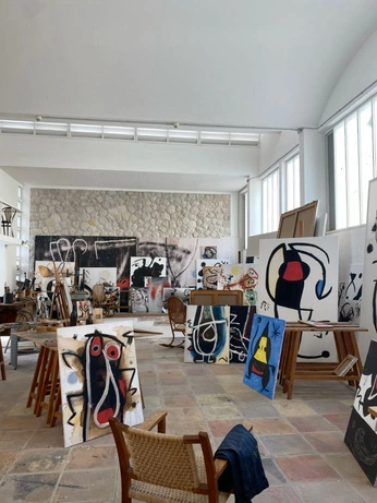 A cover of "Painting studio" cluster. The owner is cozyshadelane. The cluster consists of 10 elements.