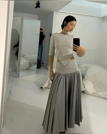 A cover of "Fits" cluster. The owner is oombelinee. The cluster consists of 8 elements.