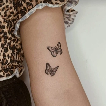 A cover of "Manifest" cluster. The owner is kermitnia. The cluster consists of 215 elements.