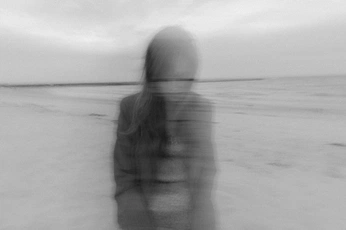 A cover of "Hear the buzzing?" cluster. The owner is moonparchment. The cluster description is "me core". The cluster consists of 21 elements.