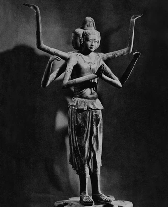 A cover of "ancient future" cluster. The owner is sphinxstudio. The cluster consists of 75 elements.