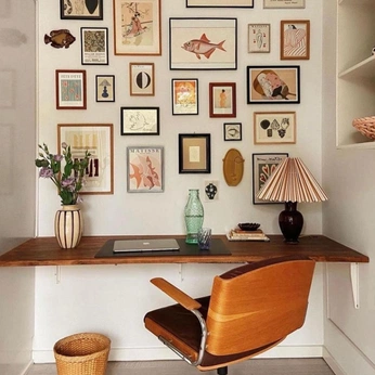 A cover of "Bureau" cluster. The owner is chloedvs. The cluster consists of 20 elements.