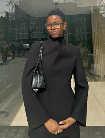 A cover of "Style" cluster. The owner is dravey. The cluster consists of 7 elements.