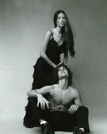 A cover of "Models & Muse" cluster. The owner is yuvistark. The cluster consists of 2 elements.