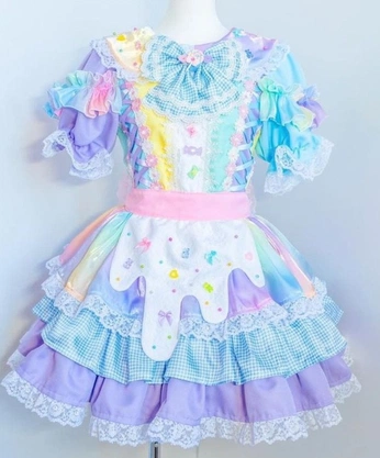 A cover of "의상 - 드레스" cluster. The owner is k2helicopter. The cluster consists of 21 elements.