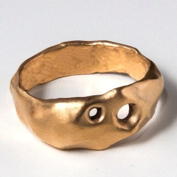 A cover of "Jewels + Objects" cluster. The owner is forsakendunes. The cluster consists of 1 element.