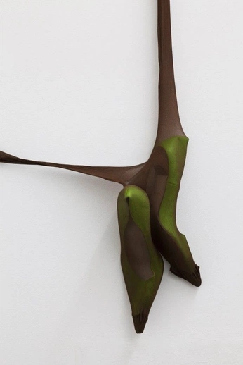 A cover of "studio stills" cluster. The owner is trooney2003. The cluster consists of 5 elements.